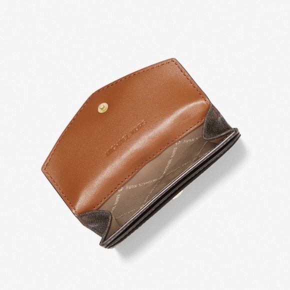 🎉🥳 HOST PICK!  Michael Kors logo card wallet set - Picture 4 of 5